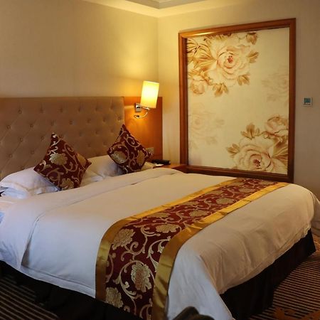 Guangzhou Yuehai Hotel Exterior photo